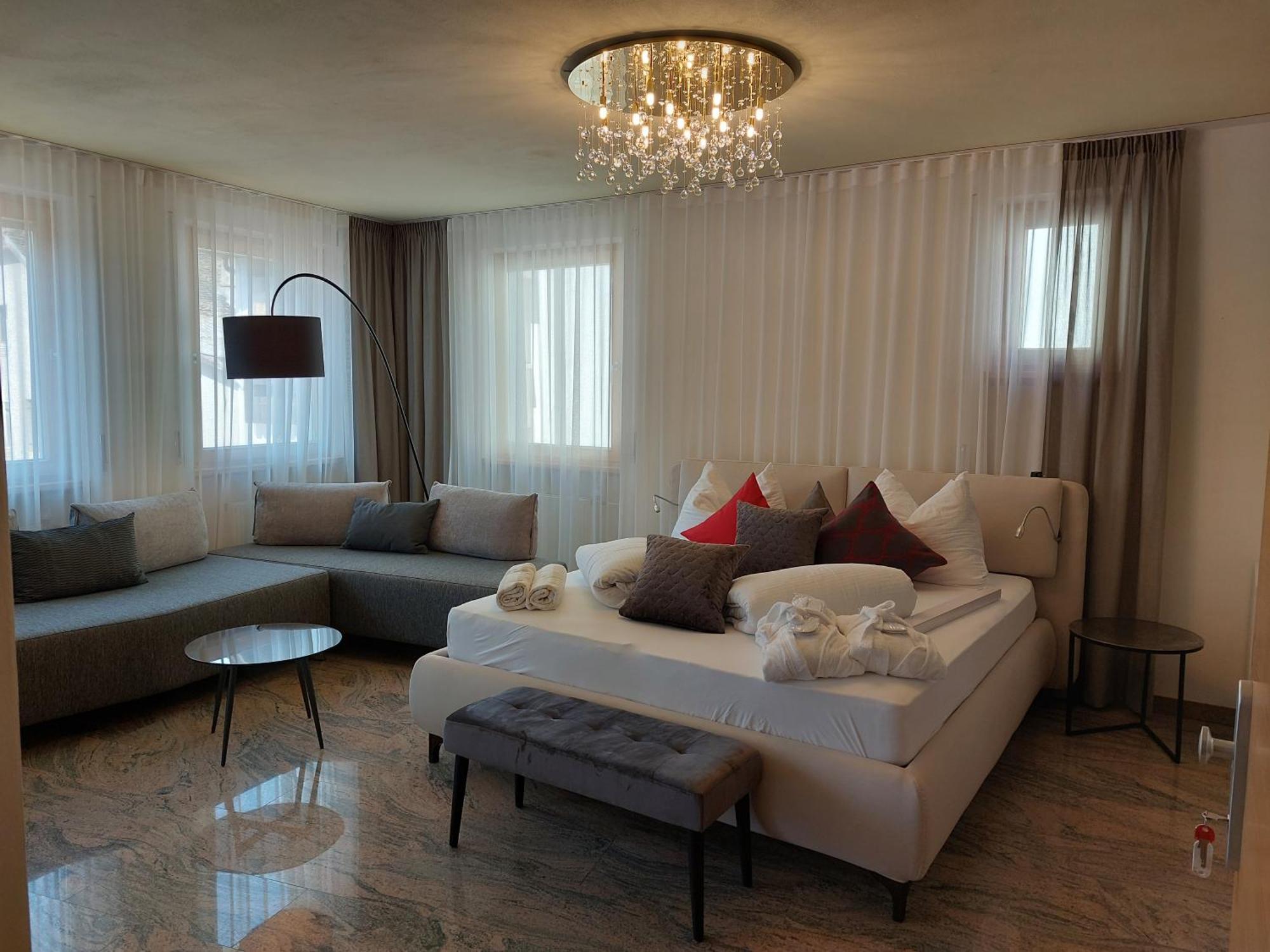 Hotel Engel ズルデルノ エクステリア 写真