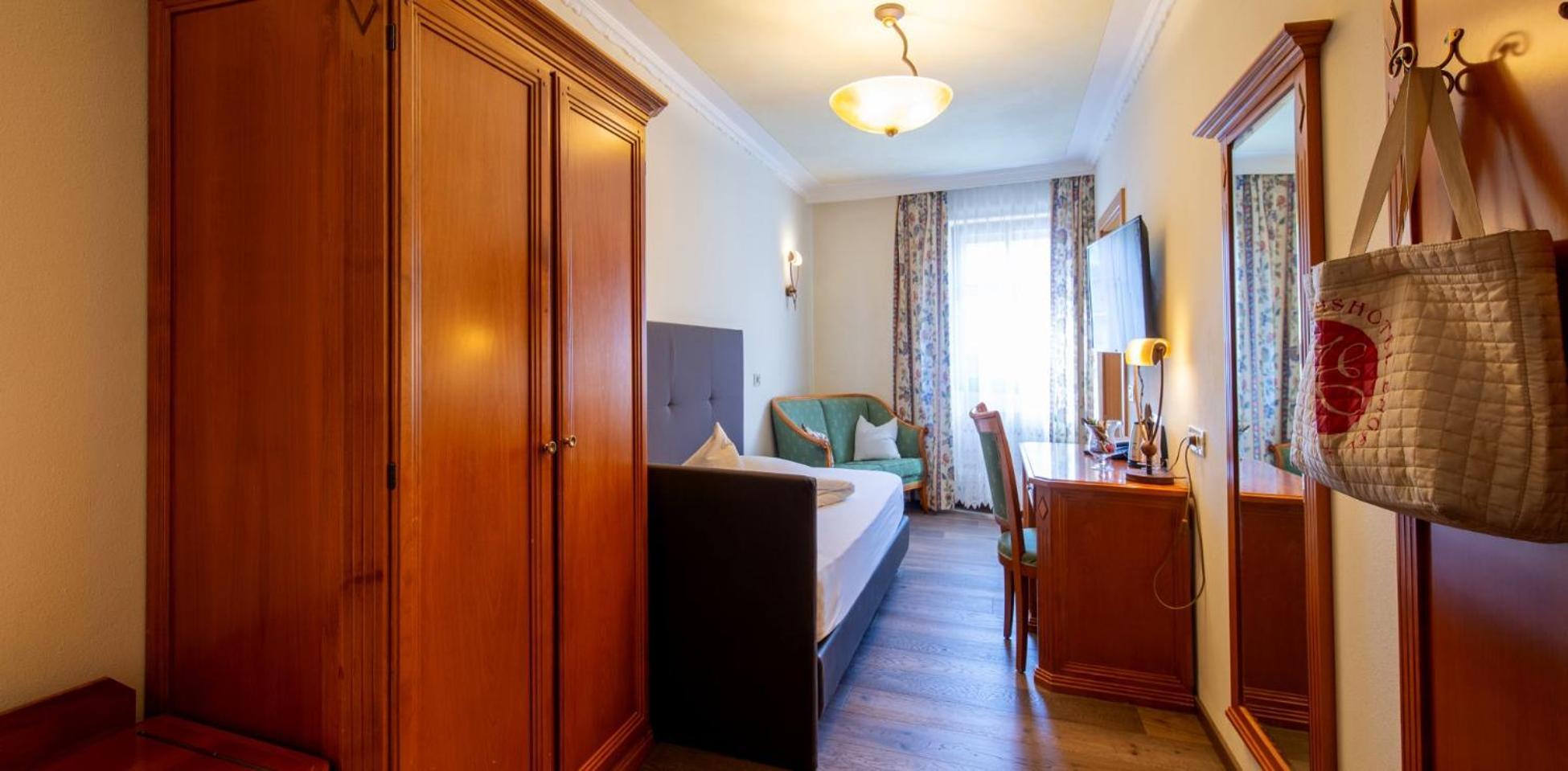 Hotel Engel ズルデルノ エクステリア 写真