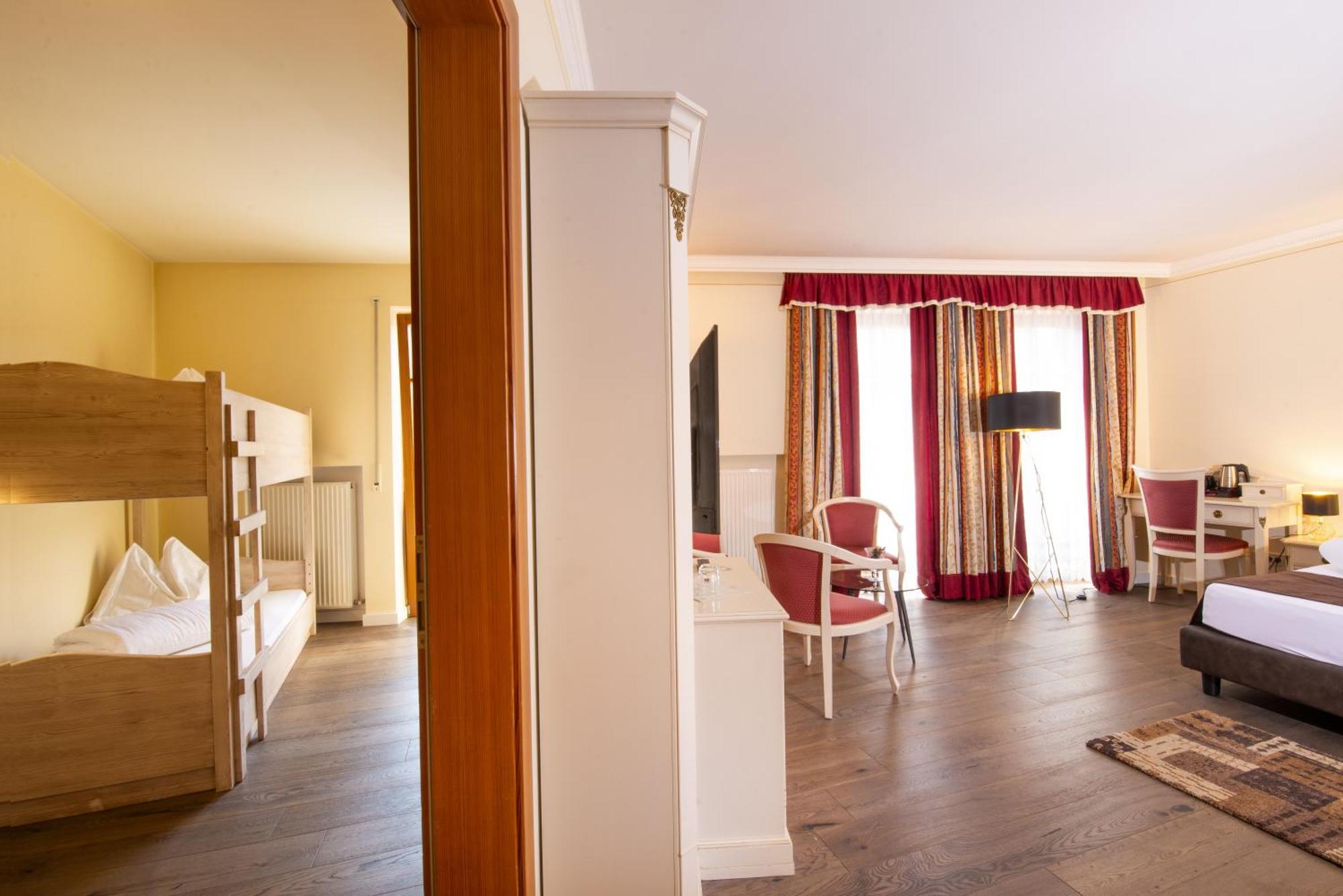 Hotel Engel ズルデルノ エクステリア 写真