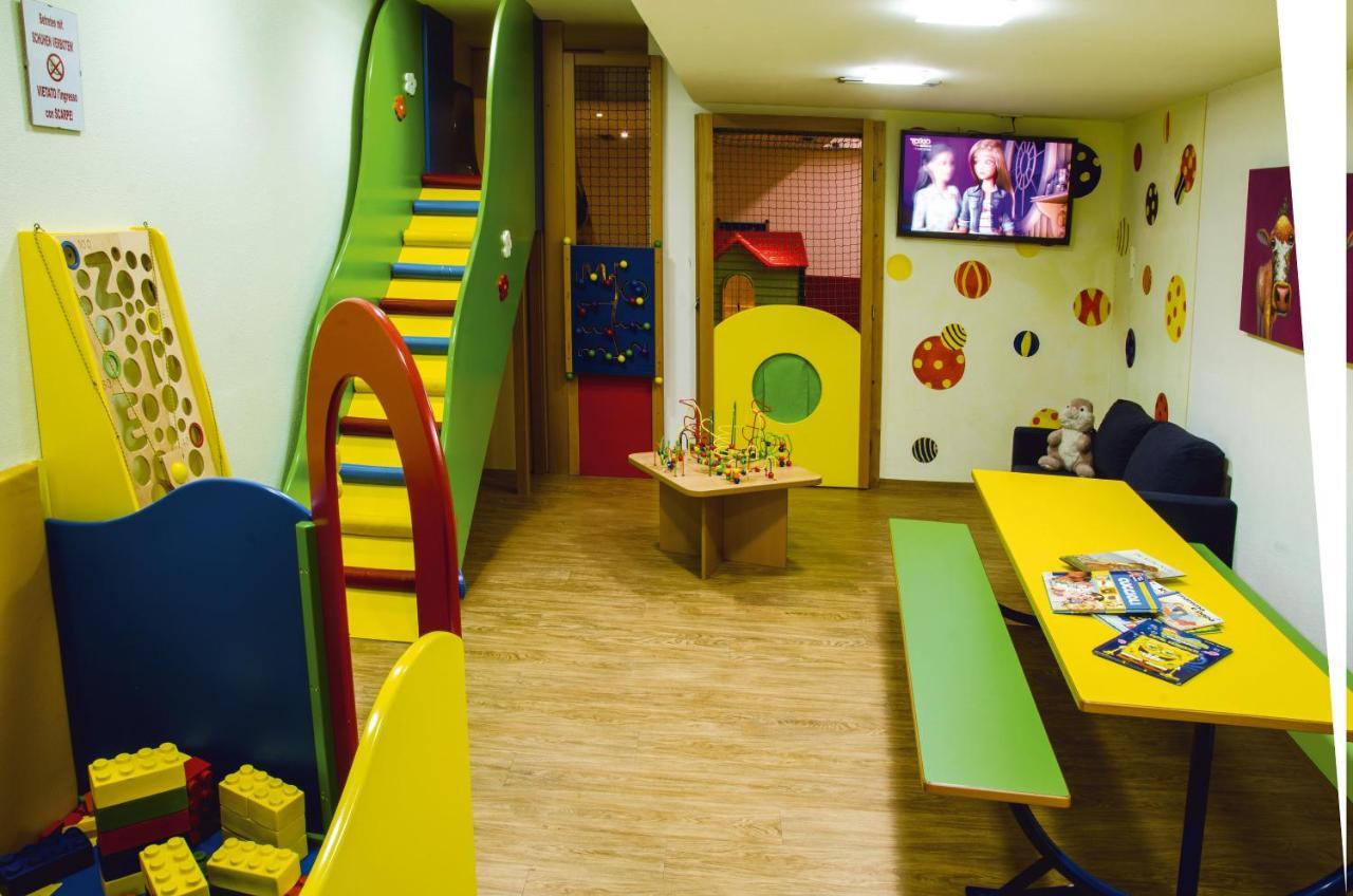 Hotel Engel ズルデルノ エクステリア 写真