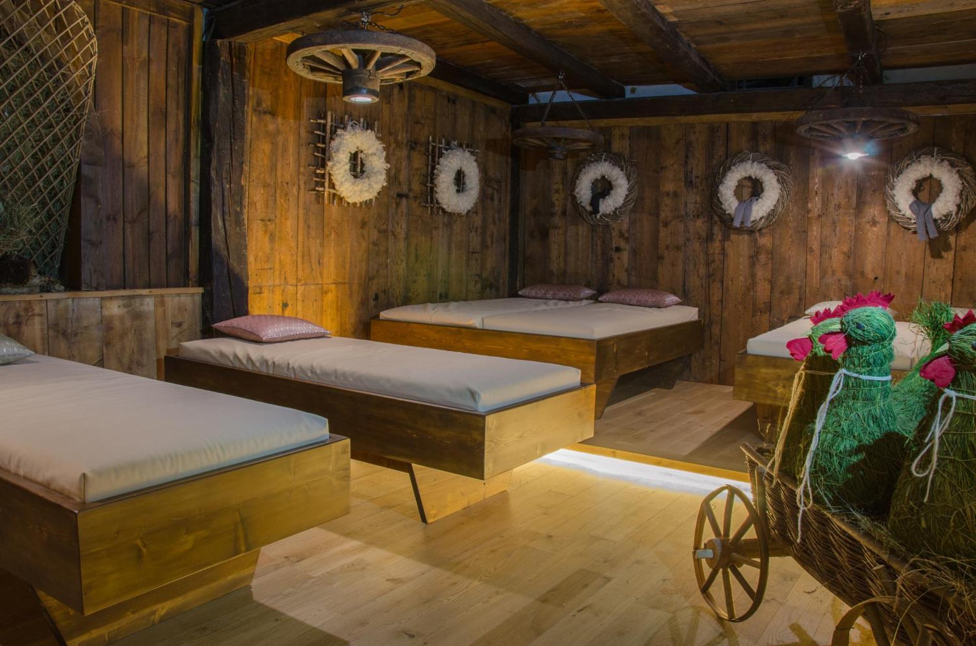 Hotel Engel ズルデルノ エクステリア 写真